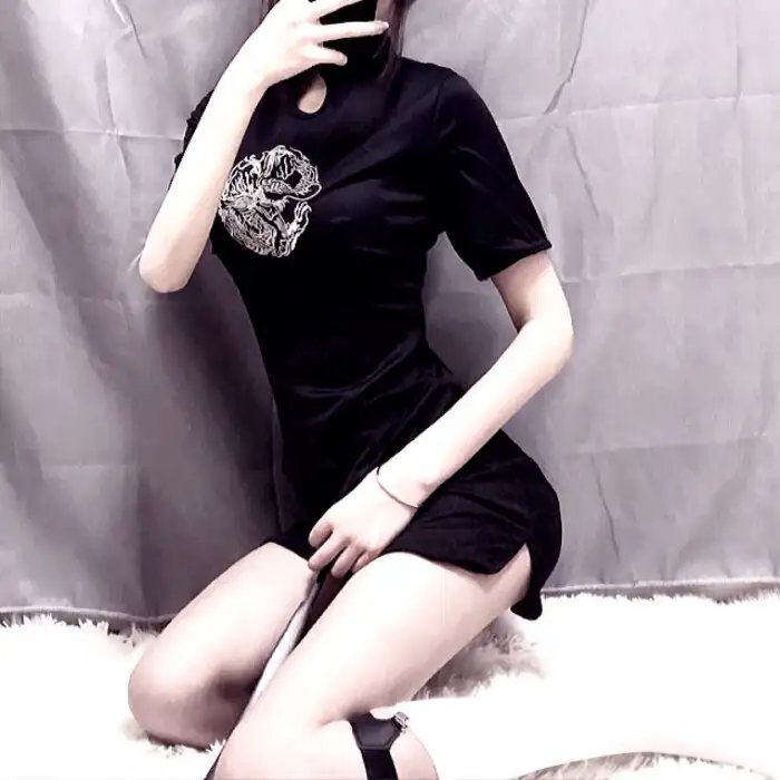 跳火山的人